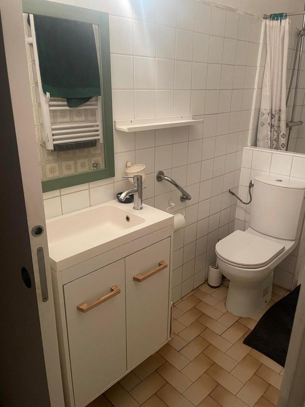 En Bois Dans Ancienne Batisse Séjour chez l'habitant Montpellier