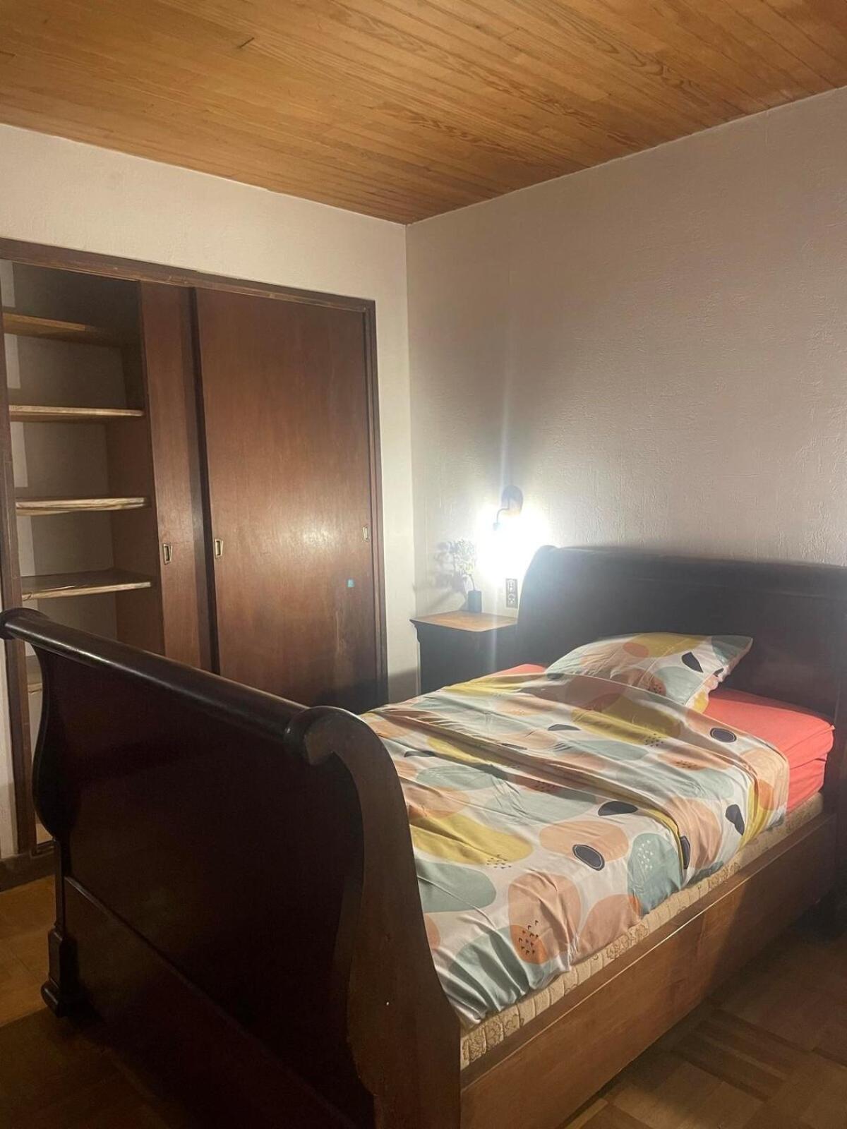 En Bois Dans Ancienne Batisse Séjour chez l'habitant